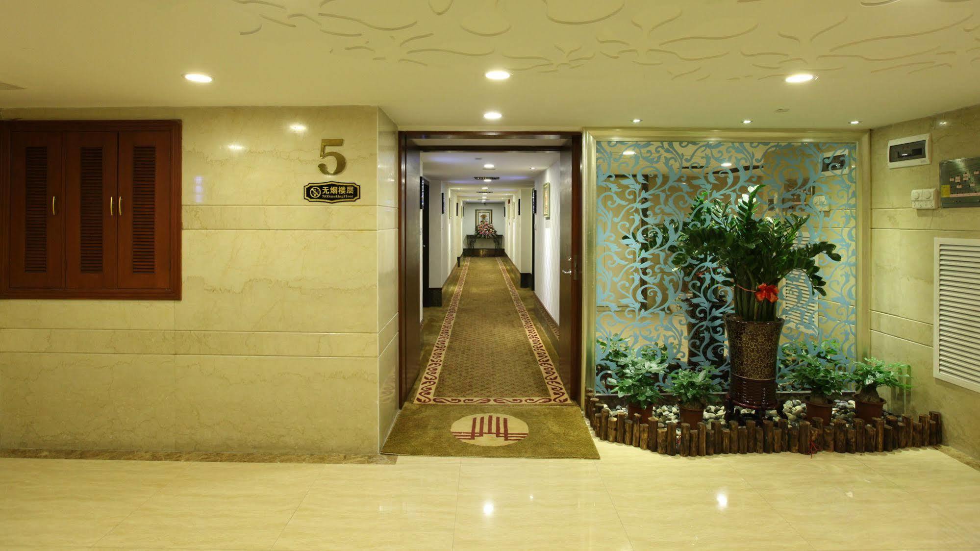New World Hotel Cantón Exterior foto